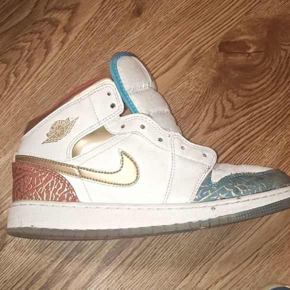Jordan Other - Jordan Kids Shoes in White, Gold, and Red